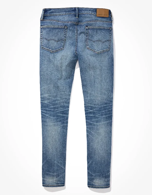 Sustainable Eco-Friendly Men's JeansAE AirFlex+ Distressed Skinny Jean