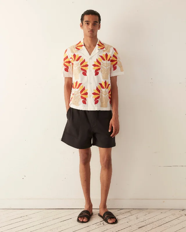 Men's Monochrome Shirts for a Minimalist VibeFoliage Appliqué Short Sleeve Shirt