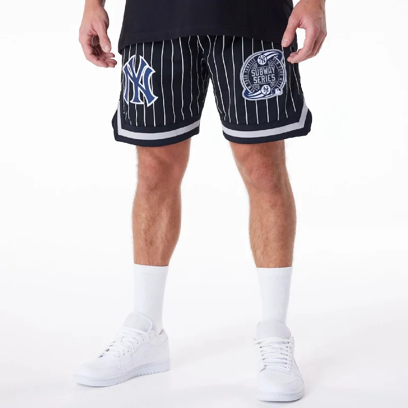 Men's Pants with Logo EmbossmentsNew York Yankees Pinstripe New Era Australia Black Shorts