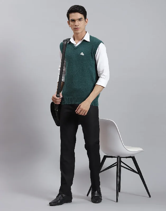 Men's Sweaters with SnapsMen Green Solid V Neck Sleeveless Sweater