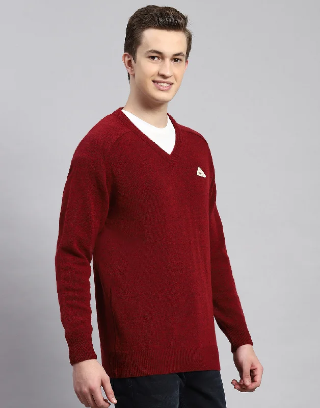 Men's Sweaters in Metallic ColorsMen Maroon Solid V Neck Full Sleeve Pullover