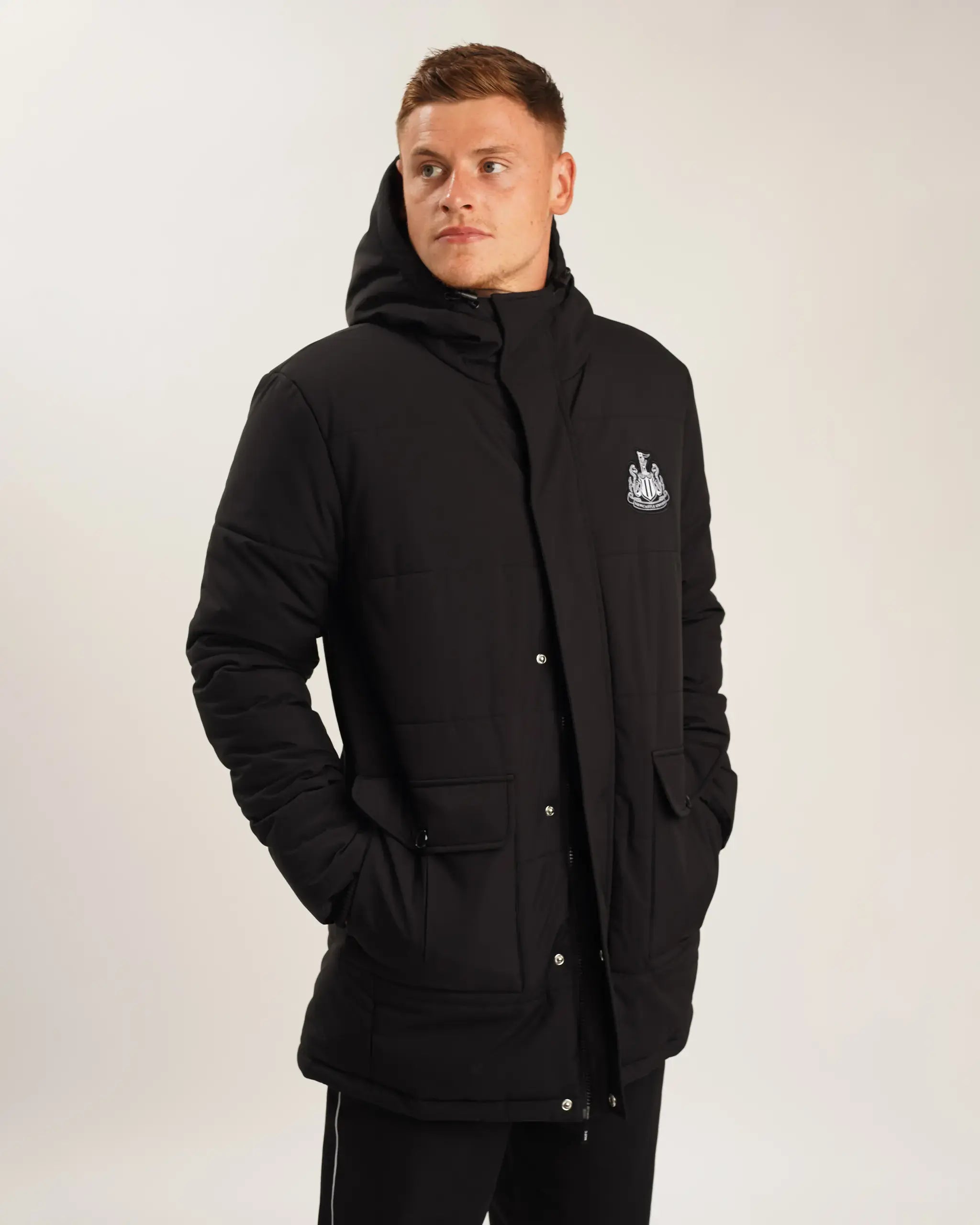 Men's Coats with Modern CutsNewcastle United Men's Black Long Line Padded Jacket (Stadio)