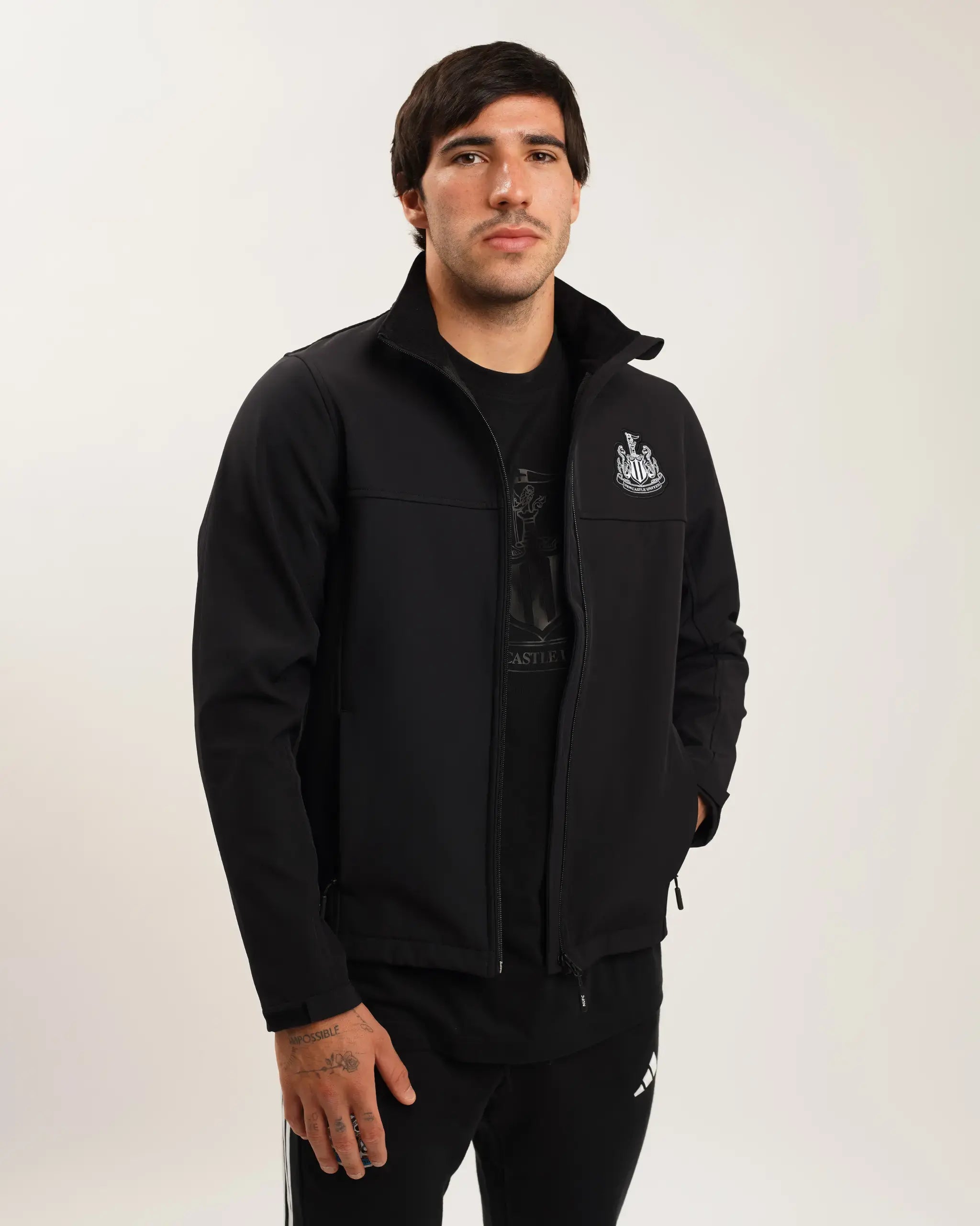 Men's Coats with Water-Repellent FabricNewcastle United Men's Black Softshell Jacket