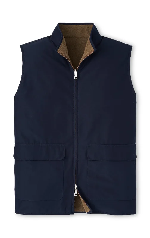 Men's Sweaters with Ribbed WaistbandsPeter Millar Brentwood Reversible Fleece Vest in Navy