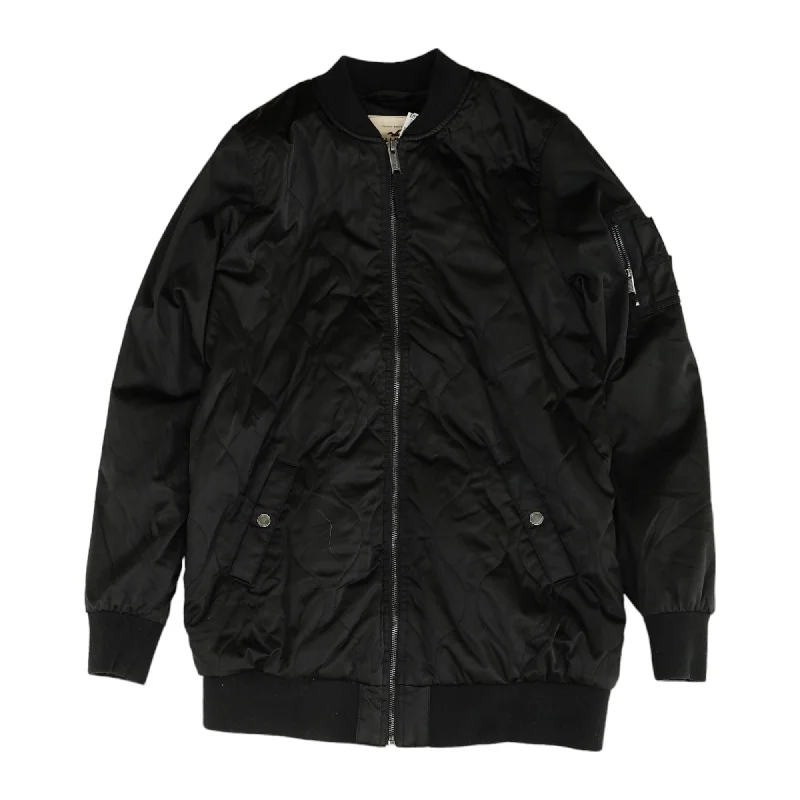 Men's Coats with Modern CutsBlack Solid Lightweight Jacket